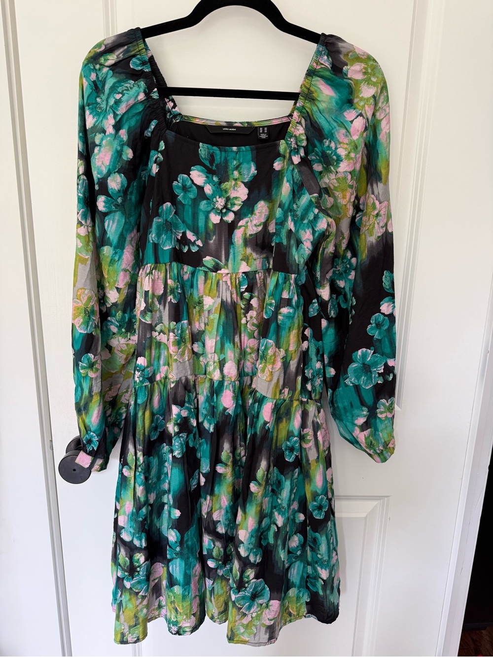 Vero Moda Teal & Black Floral Long-Sleeve Tiered Dress
